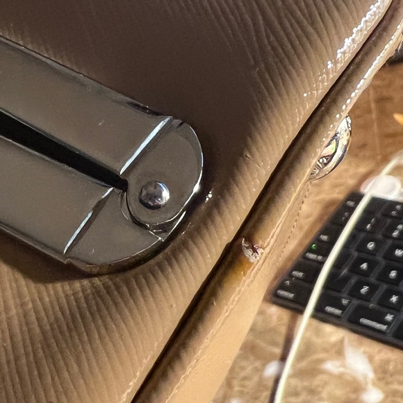 Prada Lux Saffiano bag 🚩PRICE FIRM - Picture 10 of 14